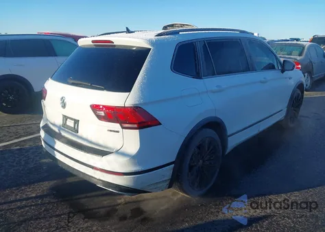 2020 Volkswagen Tiguan 2.0T Se/2.0T Se R-Line Black/2.0T Sel из США, поврежденный, VIN 3VV2B7AX2LM132932